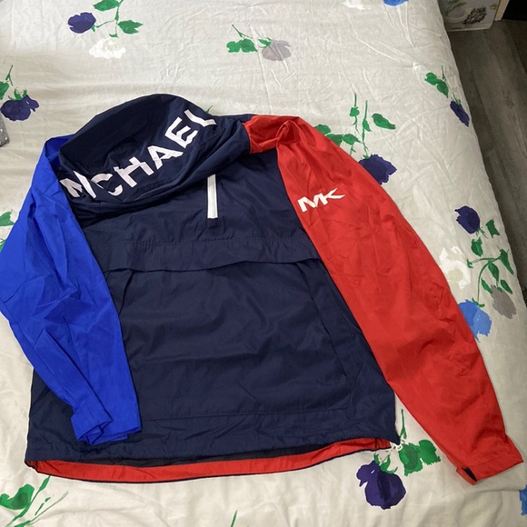 EUC- fantastic rain / windbreaker jacket- pull on - Picture 3 of 16